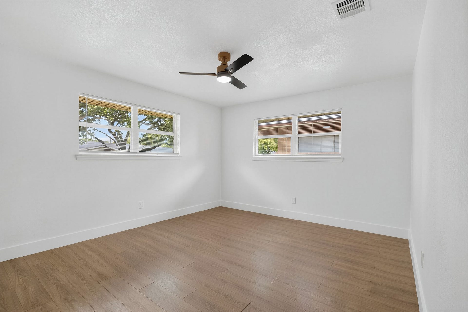 903 Rosewood Drive, Baytown, TX 77520 903 Rosewood Drive, Baytown, TX 77520