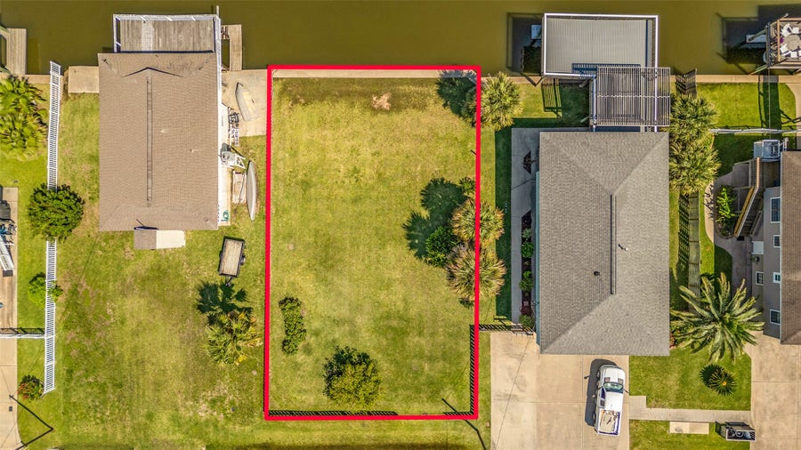 Property photo for 16530 Nassau Way, Jamaica Beach, TX