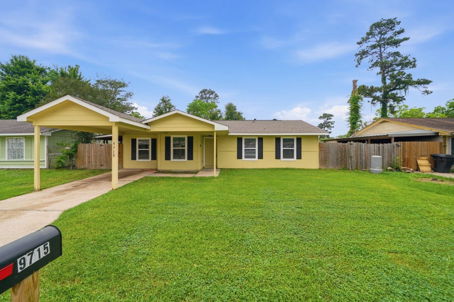 Property photo for 9715 Courben Lane, Houston, TX