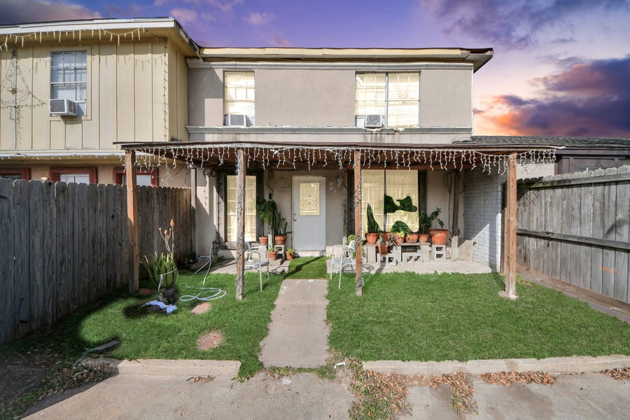 Property photo for 5106 Ingomar Way, Houston, TX