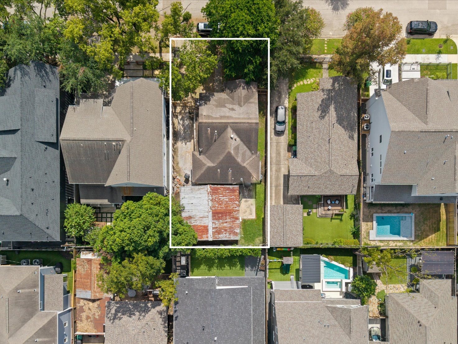 An excellent opportunity for new construction in one of Houstons most sought-after neighborhoods.