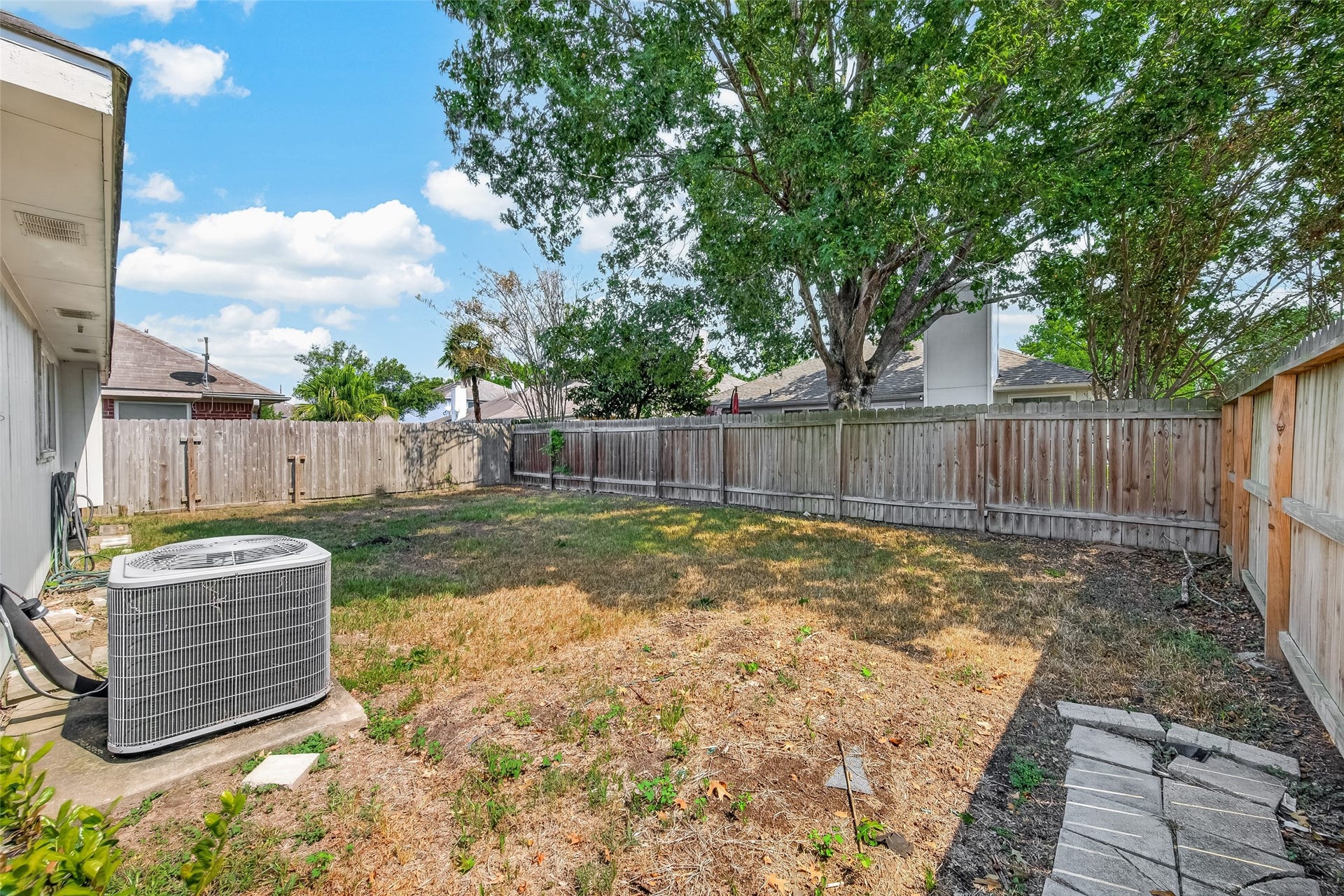 3356 Rachel Lane, Katy, TX 77493 Perfect sized yard for your family and pets to play and enjoy time together!