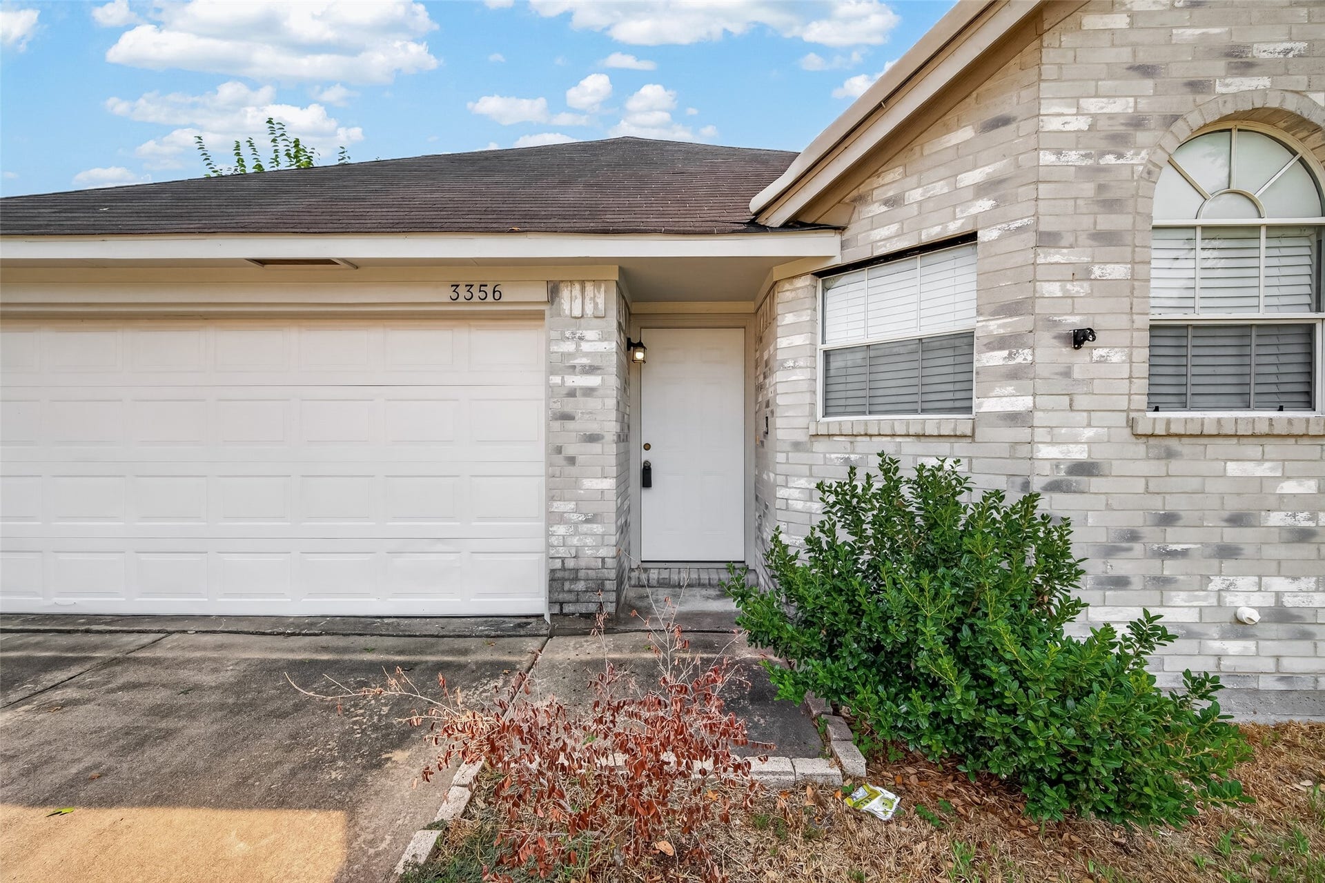 3356 Rachel Lane, Katy, TX 77493 Covered entryway.