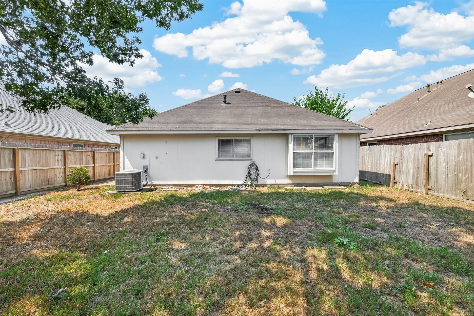 3356 Rachel Lane, Katy, TX 77493 Easy access to water for the back yard, so if a garden is in your thoughts or planting flowers, getting water to those spots is a breeze.