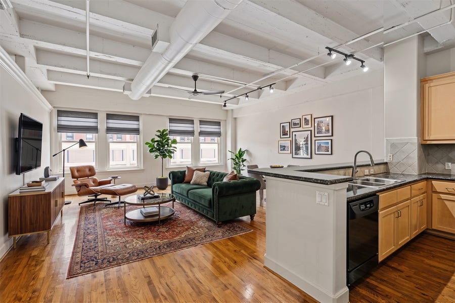 Property photo for 1120 Texas Street, #6B, Houston, TX