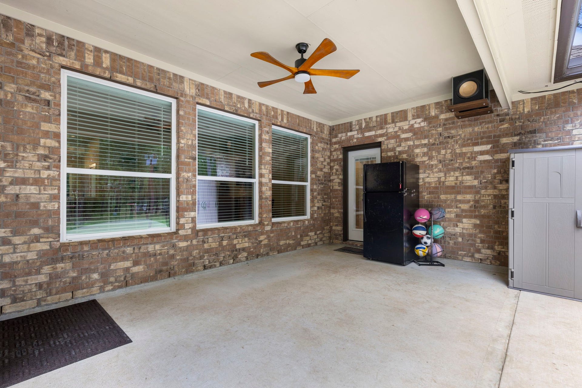 40708 Lost San Saba Lane, Montgomery, TX 77316