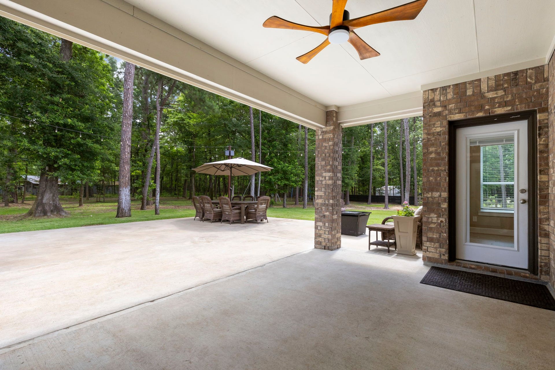 40708 Lost San Saba Lane, Montgomery, TX 77316