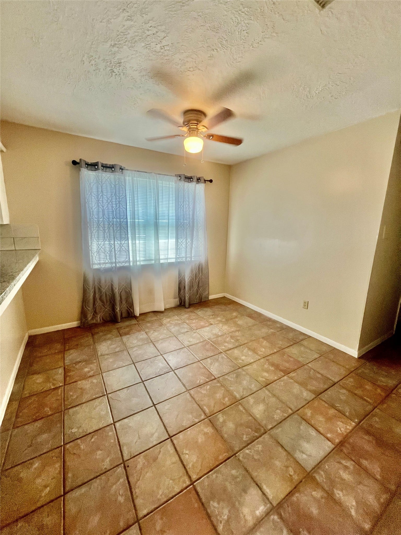 4502 Haiti Lane, Pasadena, TX 77505 Dinning area
