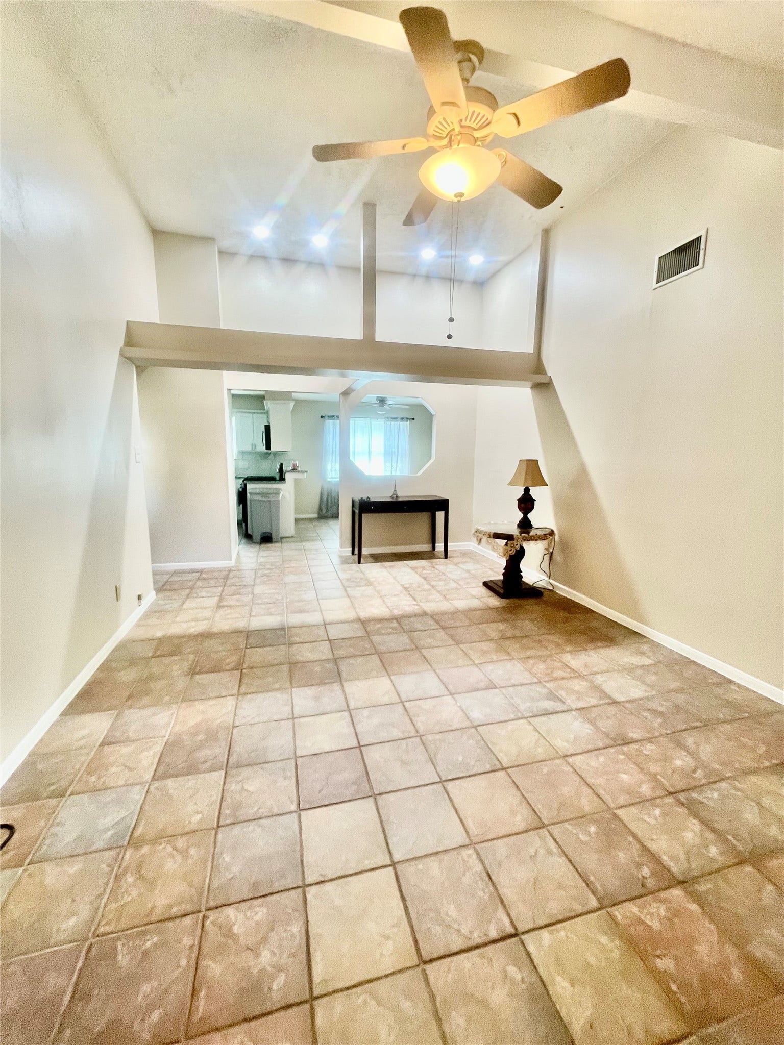 4502 Haiti Lane, Pasadena, TX 77505 Livingroom