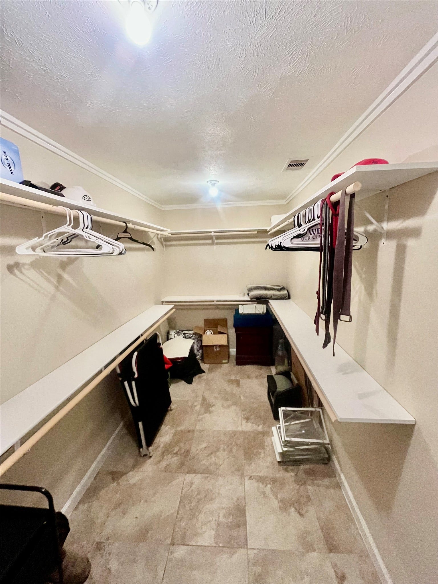 4502 Haiti Lane, Pasadena, TX 77505 Bedroom 3 Walk-in closet