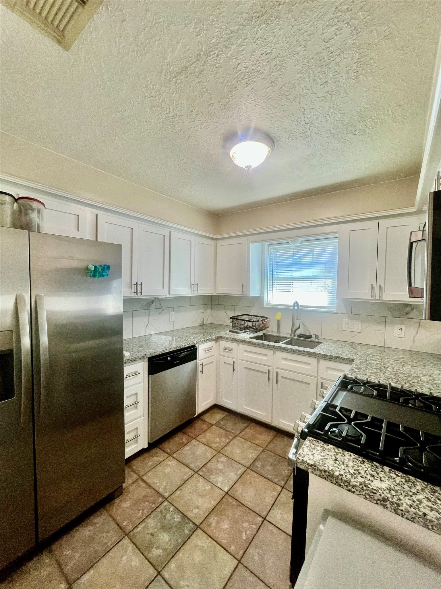 4502 Haiti Lane, Pasadena, TX 77505 Kitchen