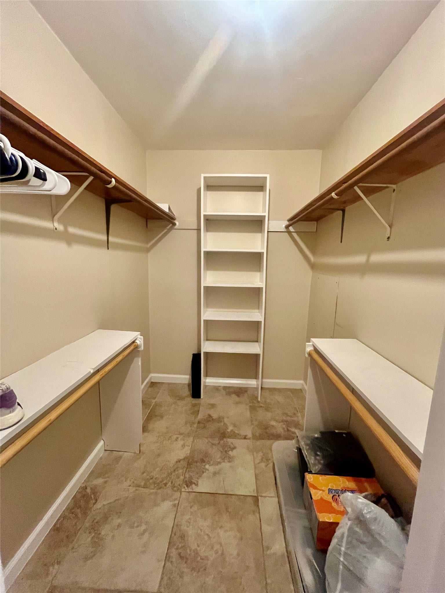 4502 Haiti Lane, Pasadena, TX 77505 Master Walk-in closet