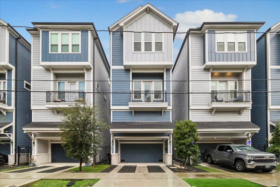 Property photo for 1222 W 21st Street, Houston, TX