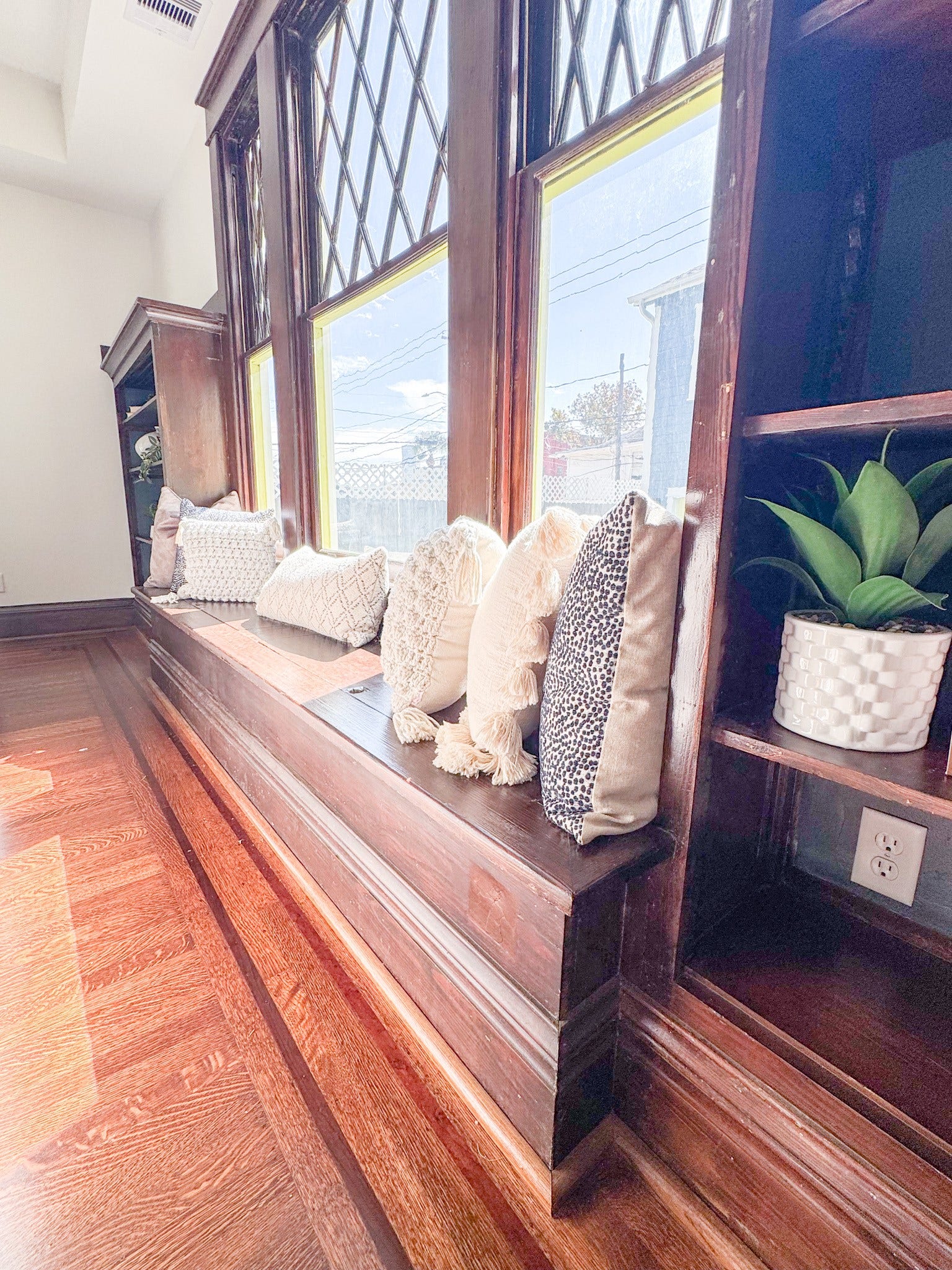 404 Avondale Street, Houston, TX 77006 404 Avondale Street, Houston, TX 77006