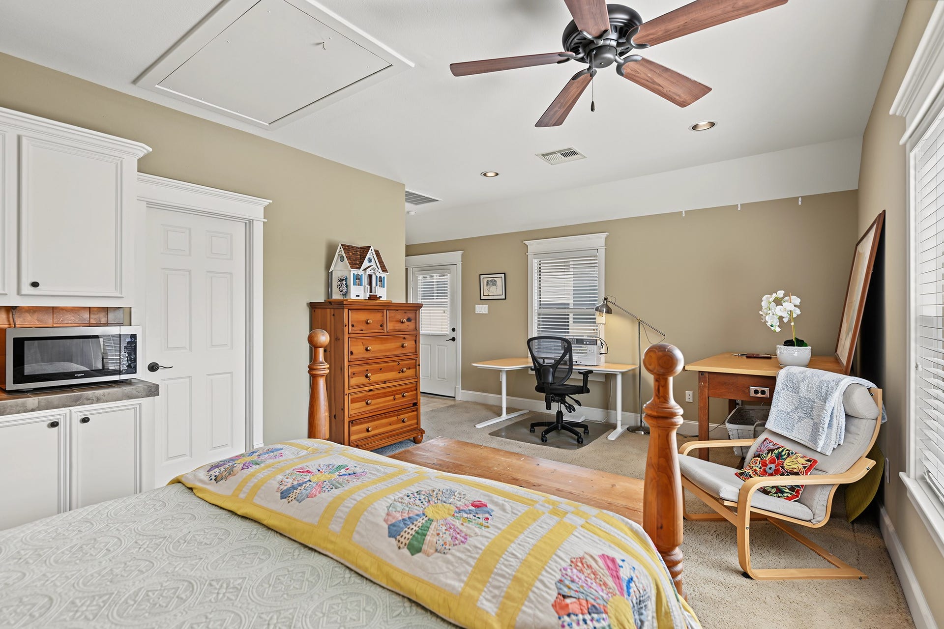 Overall view of the garage apartment with central AC/Heat.