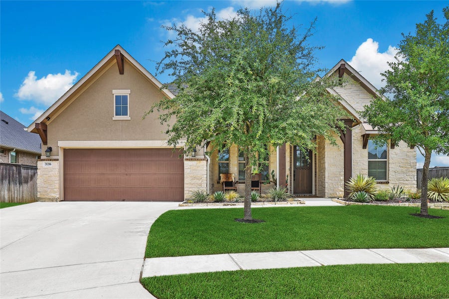 Property photo for 20206 Mahogany Bay Lane, Tomball, TX