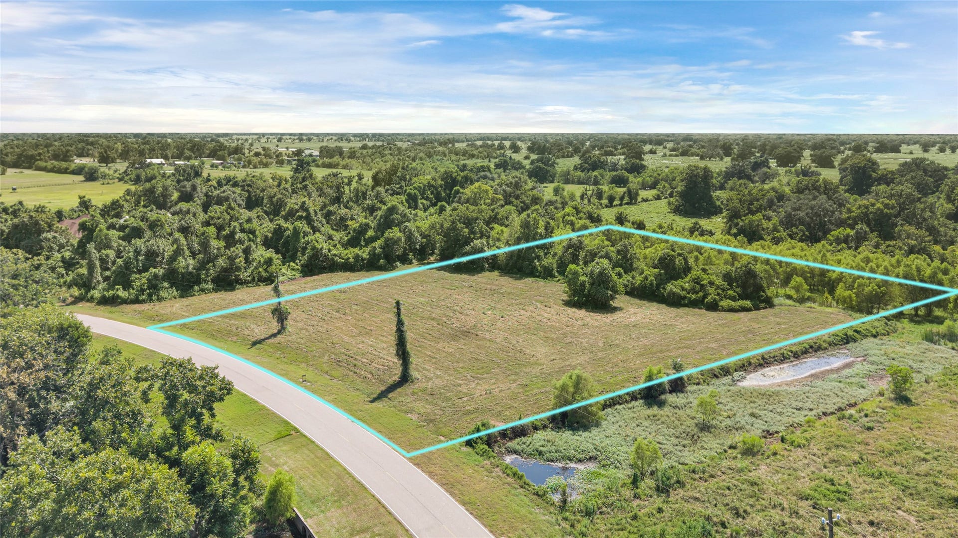 22810 Pittman Drive, Angleton, TX 77515 22810 Pittman Drive, Angleton, TX 77515