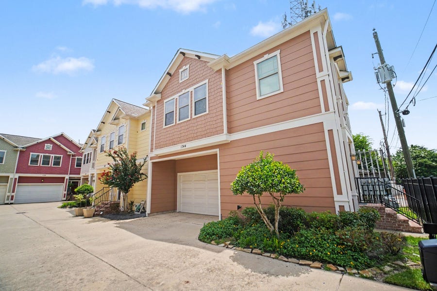 Property photo for 1744 W 25th Street, Houston, TX