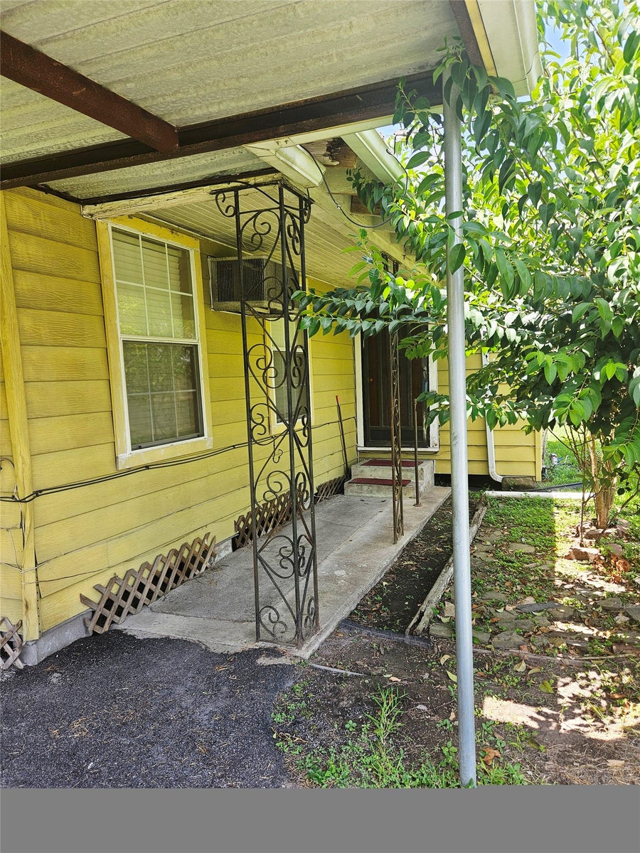 Property photo for 7226 Philibert Lane, Houston, TX