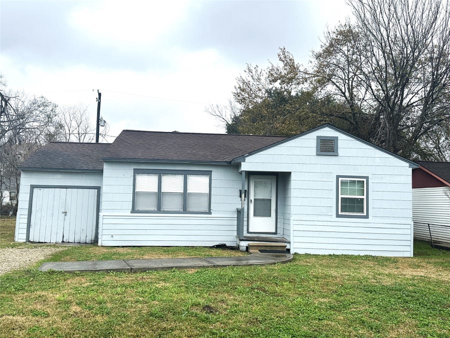 Property photo for 11005 Muscatine Street, Houston, TX