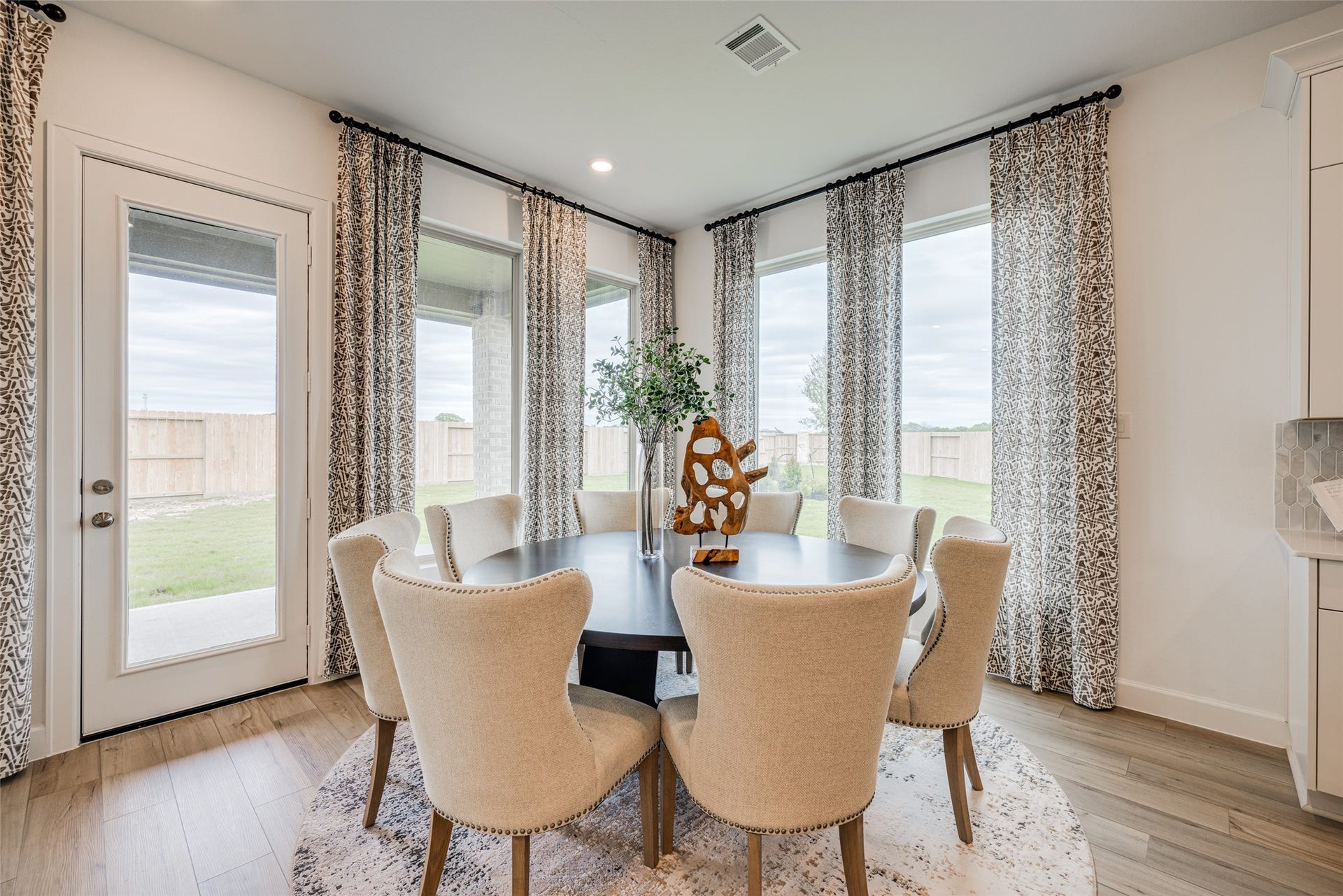6010 Delphine View Drive, Baytown, TX 77521 6010 Delphine View Drive, Baytown, TX 77521