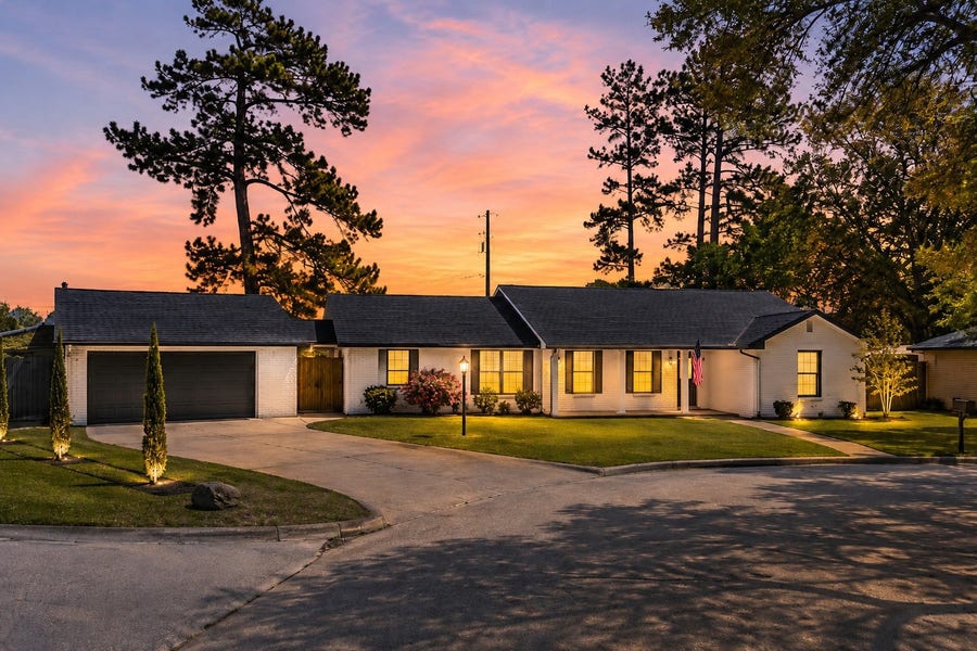 Property photo for 102 Enchanted Oaks Court, Spring, TX