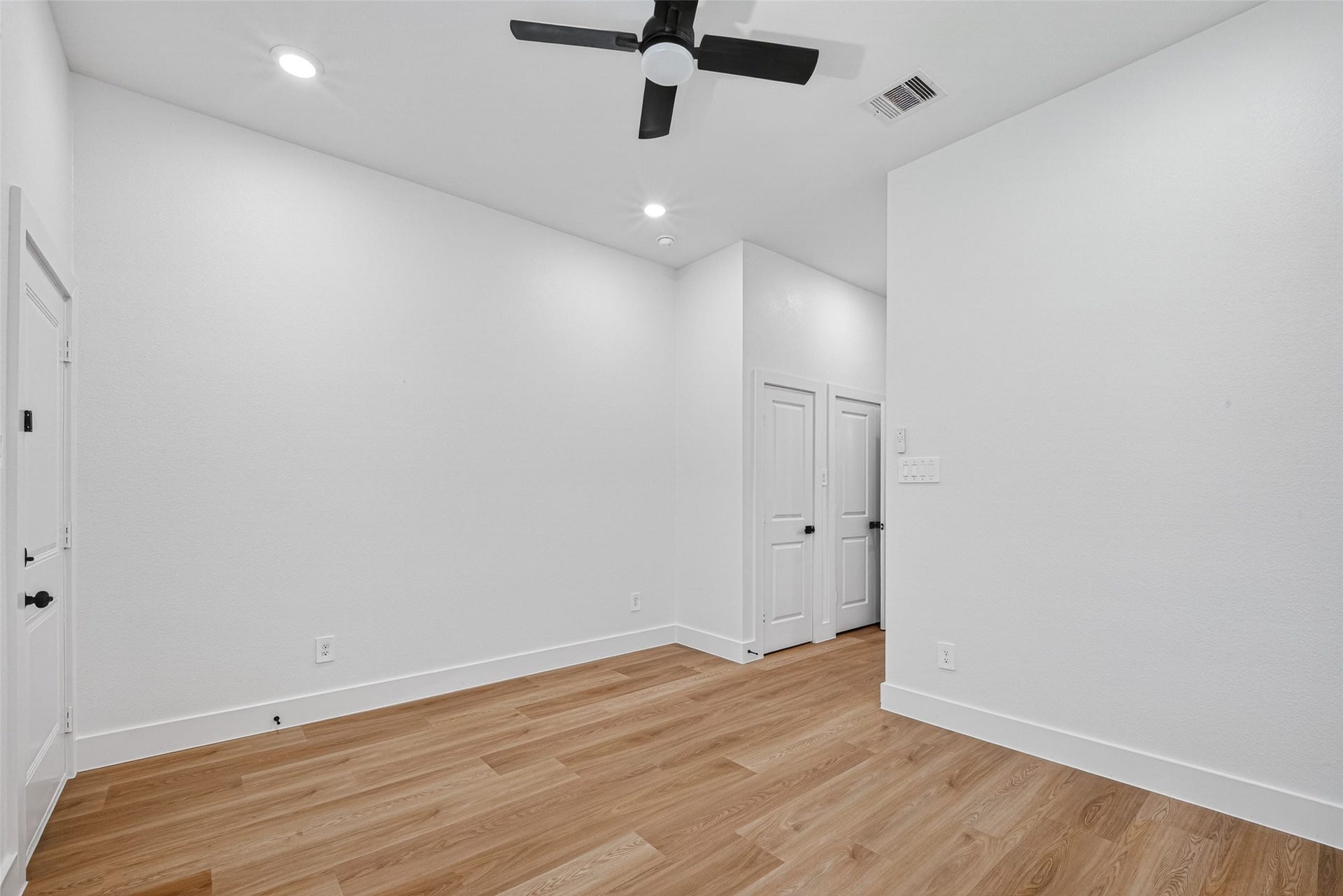 7836 Nashville St Unit B Street, Houston, TX 77028