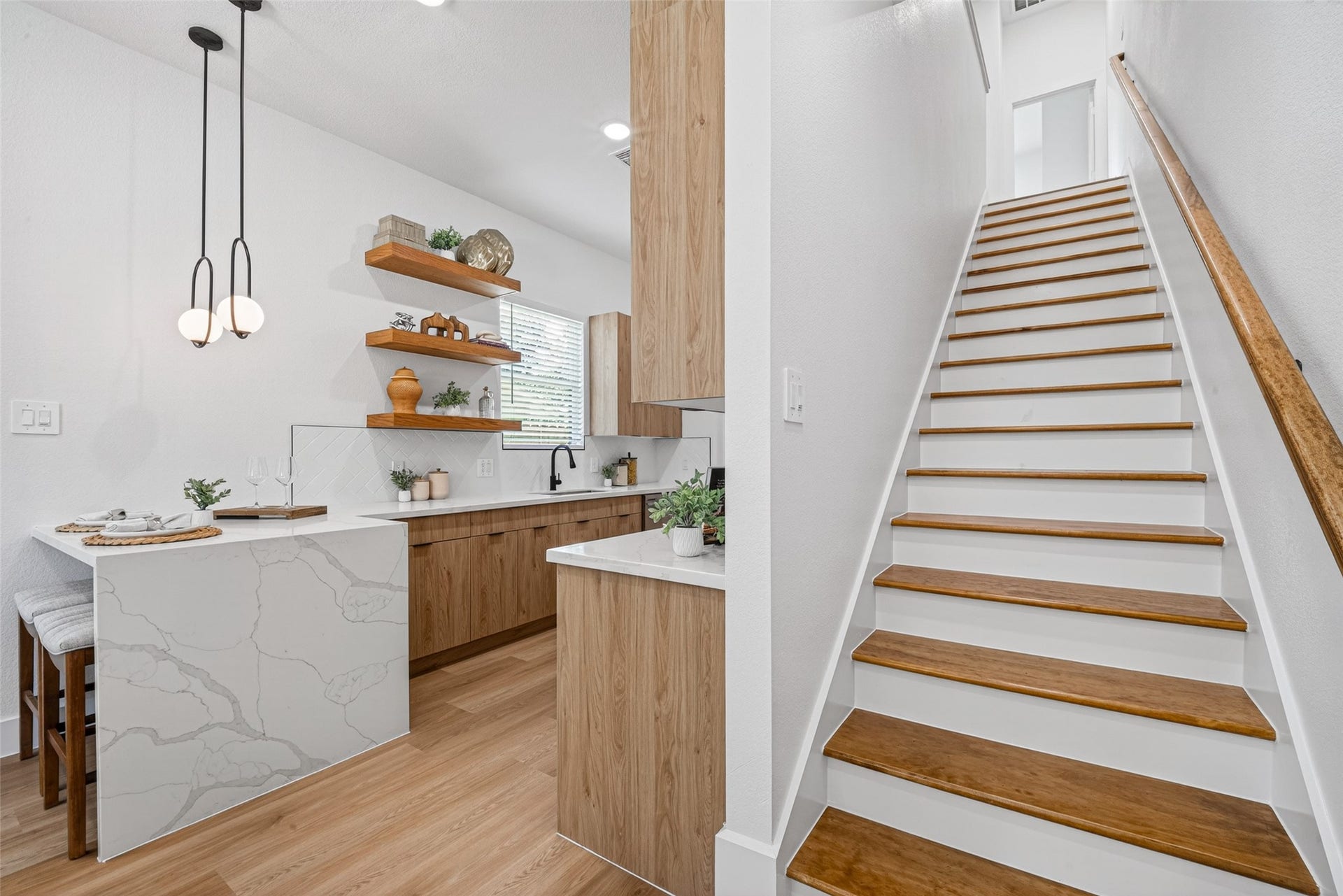 7836 Nashville St Unit B Street, Houston, TX 77028