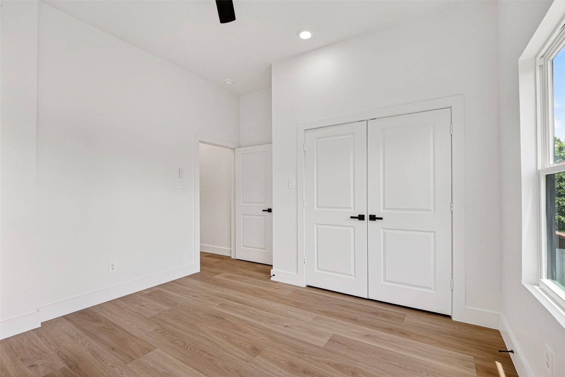 7836 Nashville St Unit B Street, Houston, TX 77028