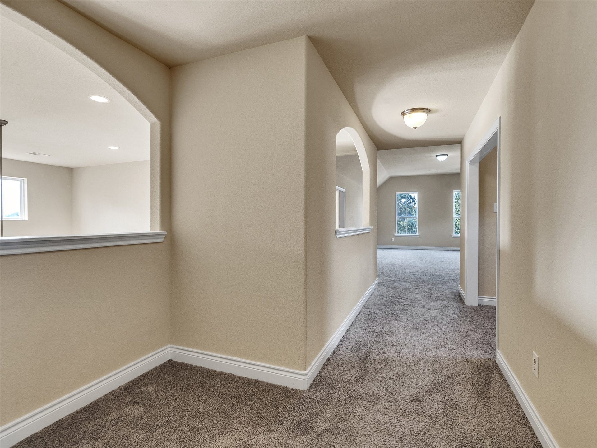 14102 April Glen Court, Cypress, TX 77429 Upstairs hallway