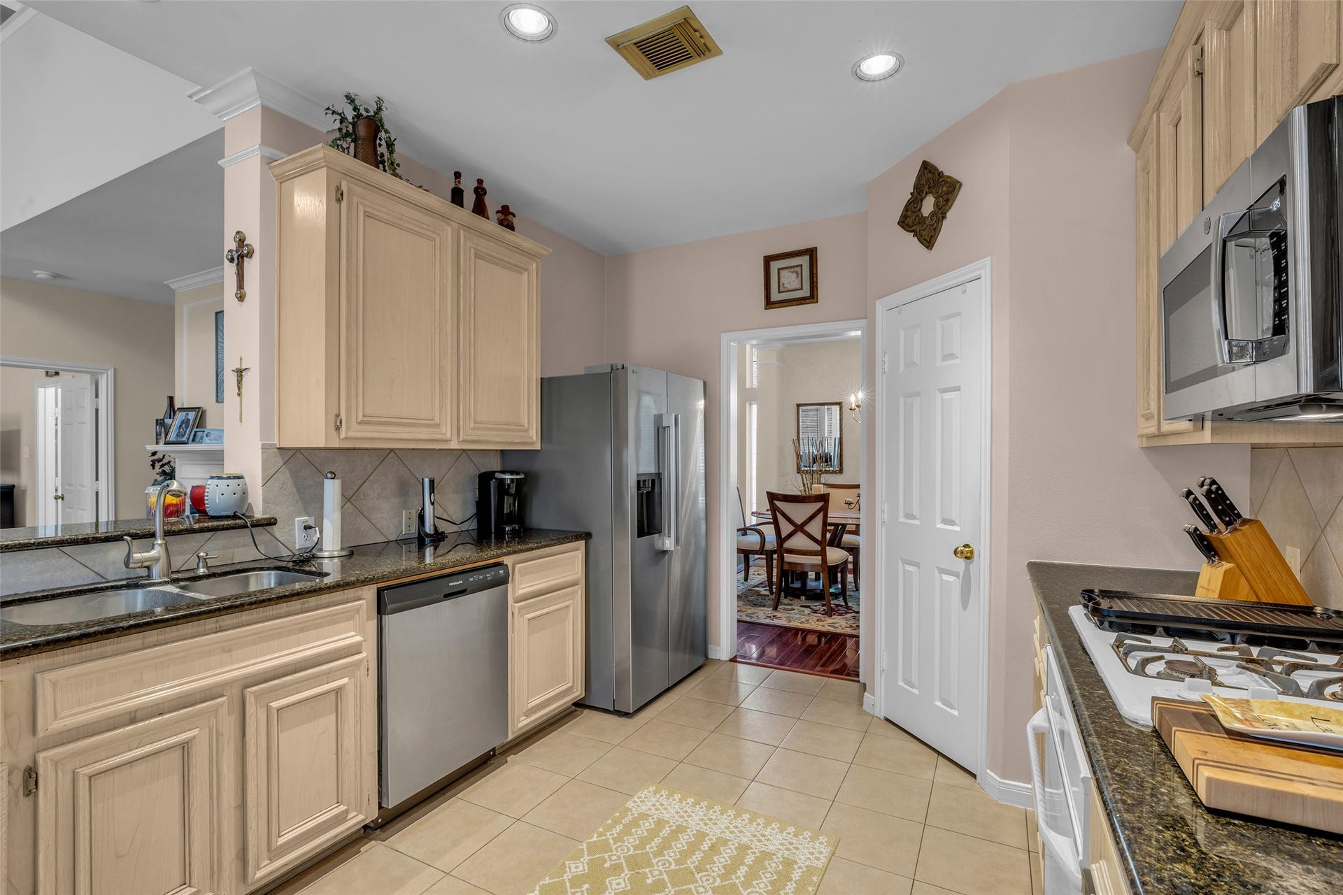 5710 Rose Hill Court, Rosharon, TX 77583 5710 Rose Hill Court, Rosharon, TX 77583