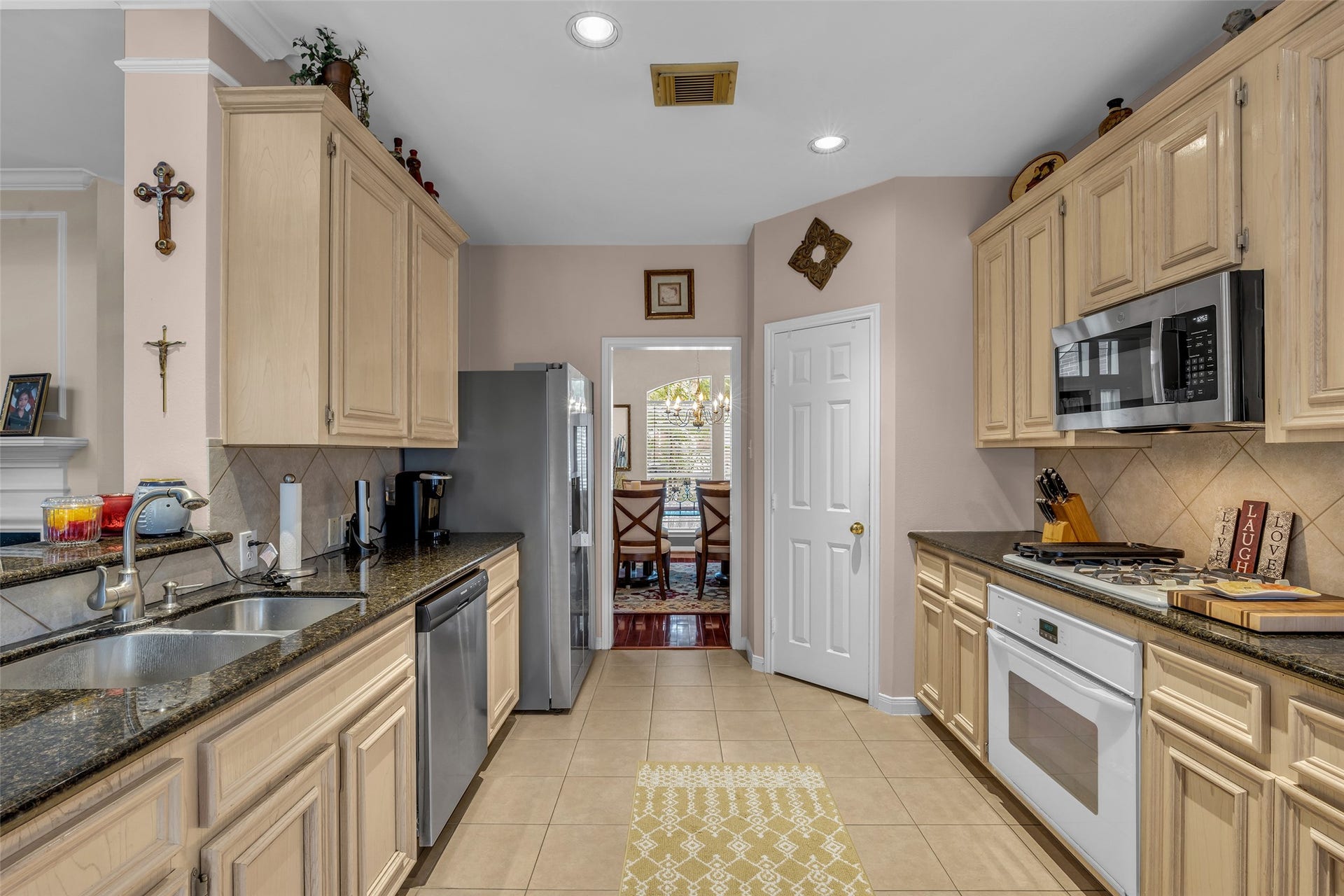 5710 Rose Hill Court, Rosharon, TX 77583 5710 Rose Hill Court, Rosharon, TX 77583