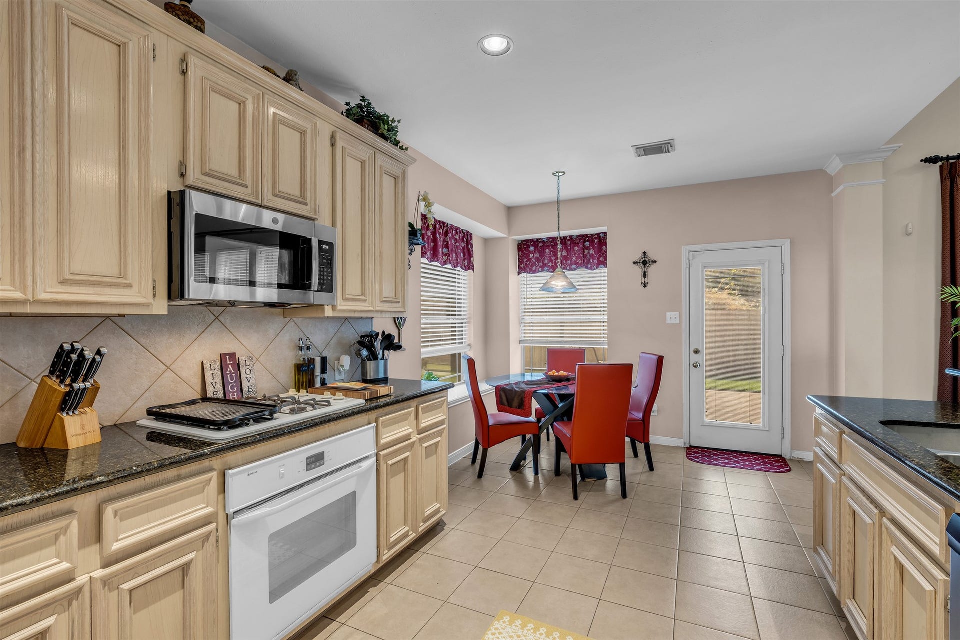5710 Rose Hill Court, Rosharon, TX 77583 5710 Rose Hill Court, Rosharon, TX 77583