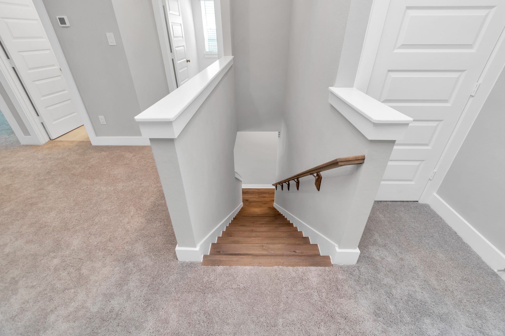 2733 Ruhman Fields Drive, Houston, TX 77008 Carpet on the Second Floor.