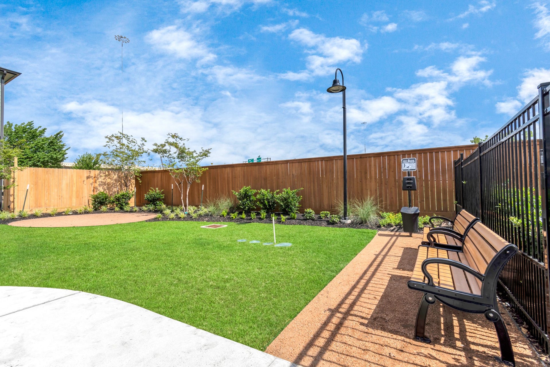 2733 Ruhman Fields Drive, Houston, TX 77008 A Quaint Dog Park, as well as a Refreshing Resort-Style Pool Area,