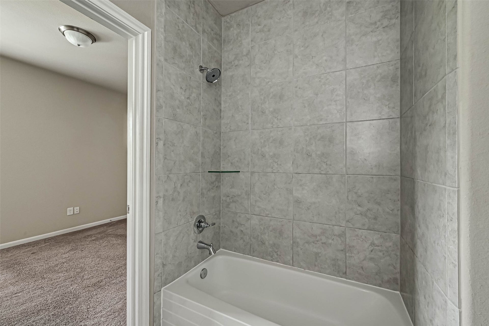 315 Biltmore Loop, Montgomery, TX 77316