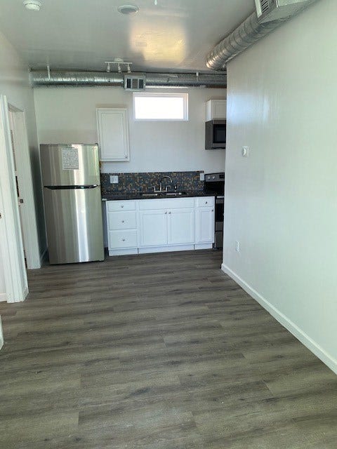3601 Princeton, Galveston, TX 77554 Open concept living/dining.
