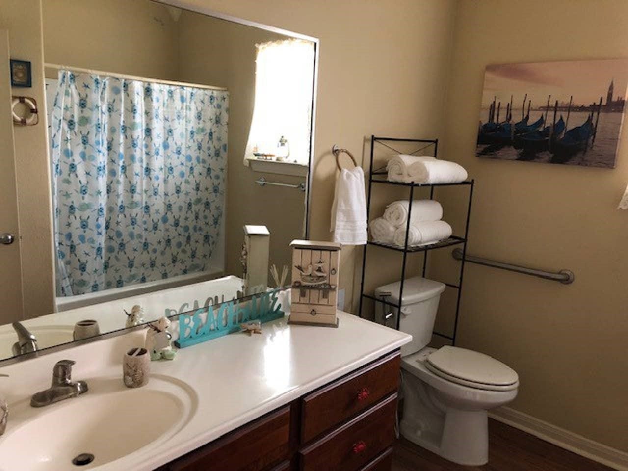 3601 Princeton, Galveston, TX 77554 Primary bathroom.