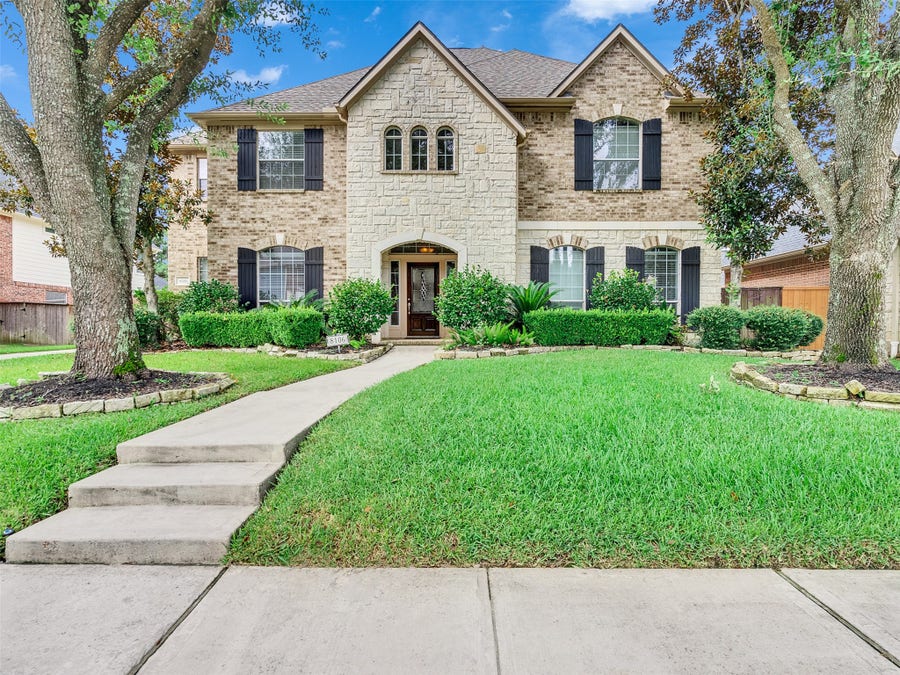 Property photo for 8106 Clearwater Crossing, Humble, TX
