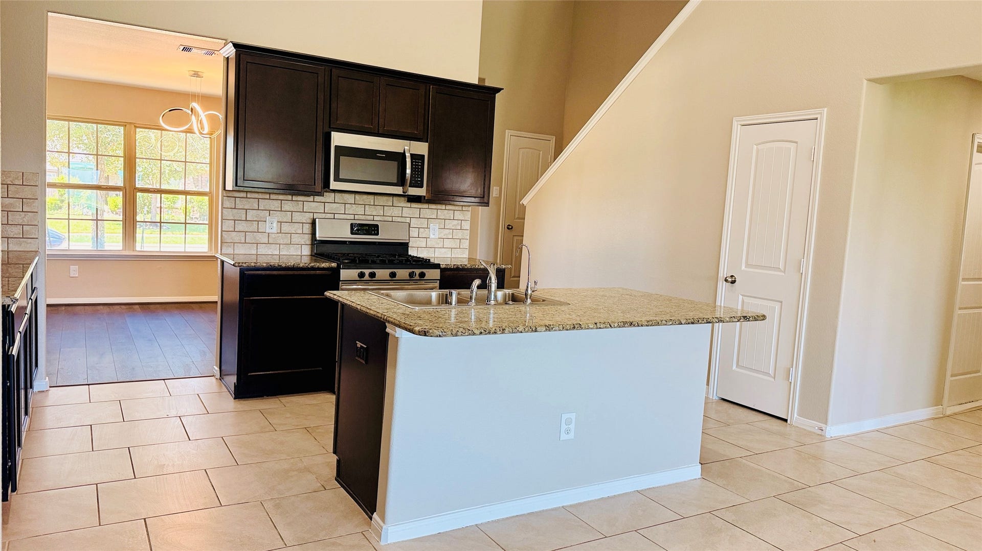 1947 Seville Mnr Manor, Fresno, TX 77545 1947 Seville Mnr Manor, Fresno, TX 77545