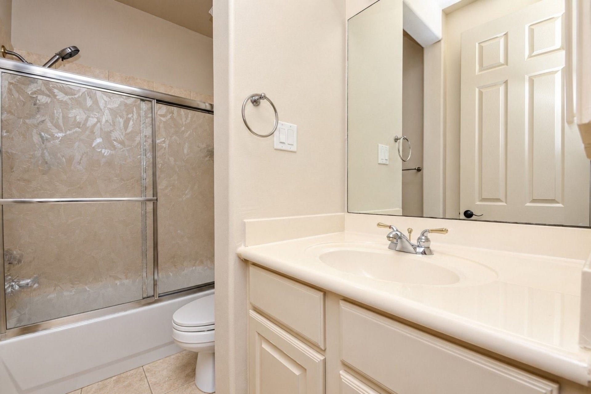 5215 Eagle Pointe Court, Sugar Land, TX 77479 5215 Eagle Pointe Court, Sugar Land, TX 77479
