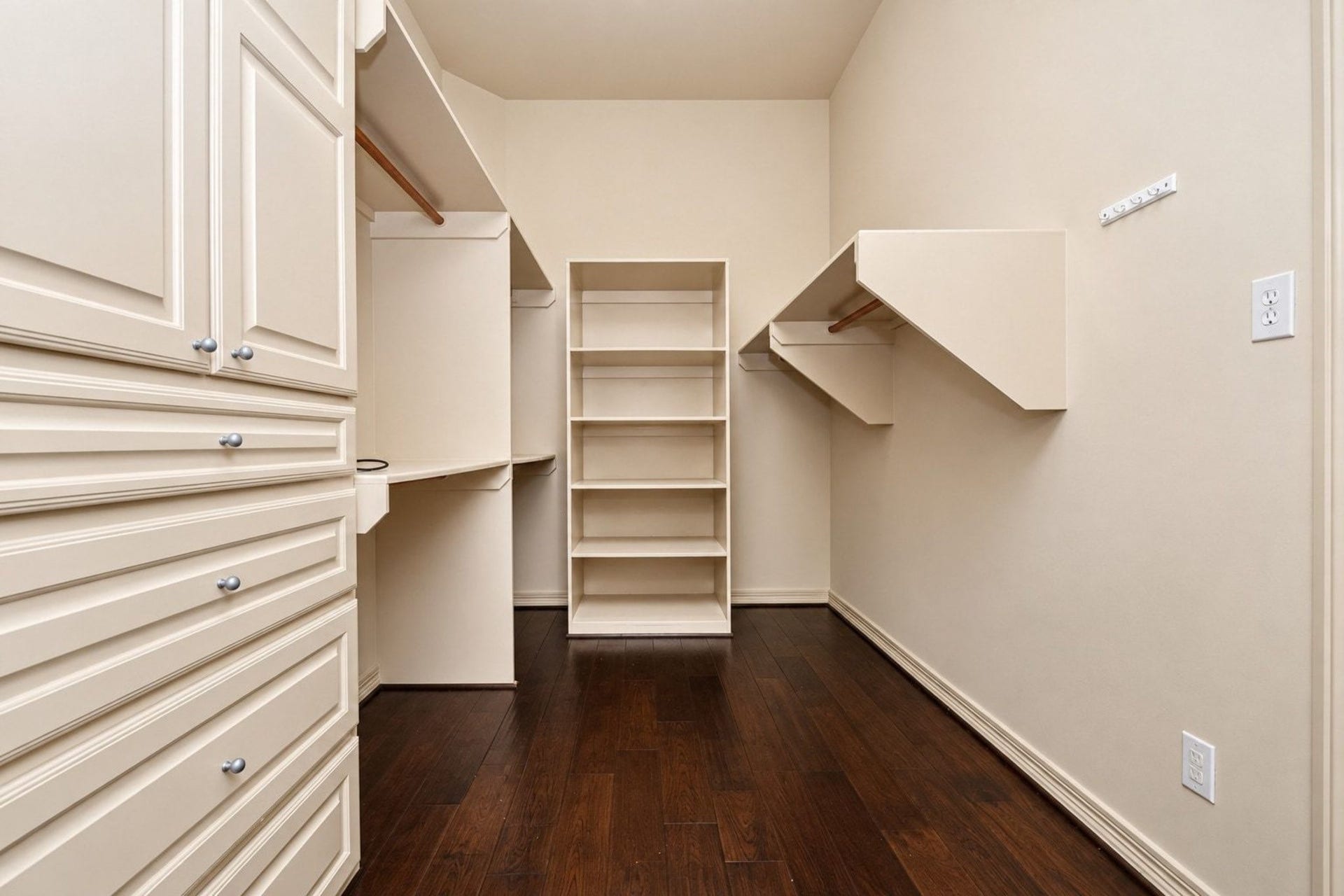 5215 Eagle Pointe Court, Sugar Land, TX 77479 5215 Eagle Pointe Court, Sugar Land, TX 77479