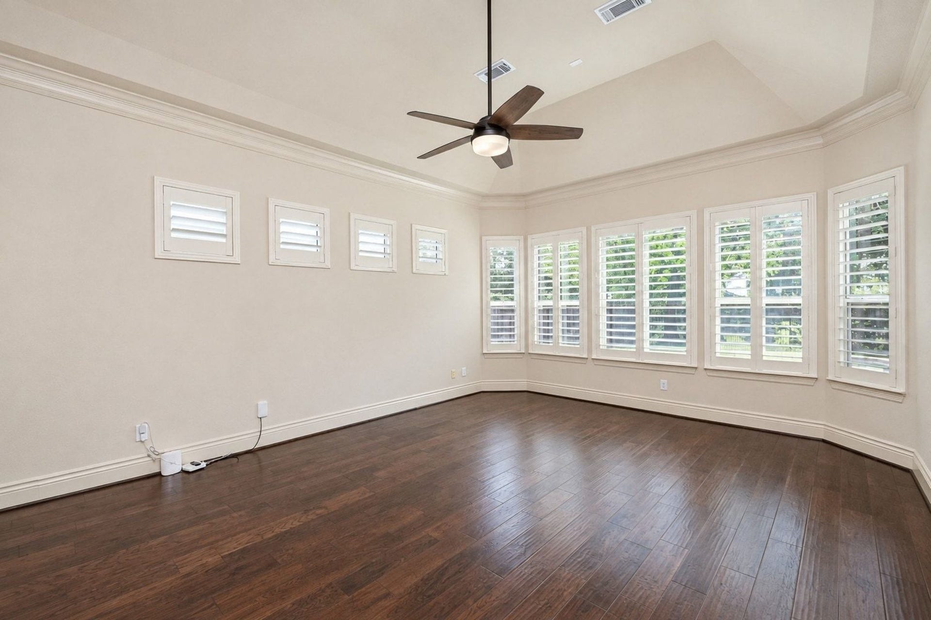 5215 Eagle Pointe Court, Sugar Land, TX 77479 5215 Eagle Pointe Court, Sugar Land, TX 77479