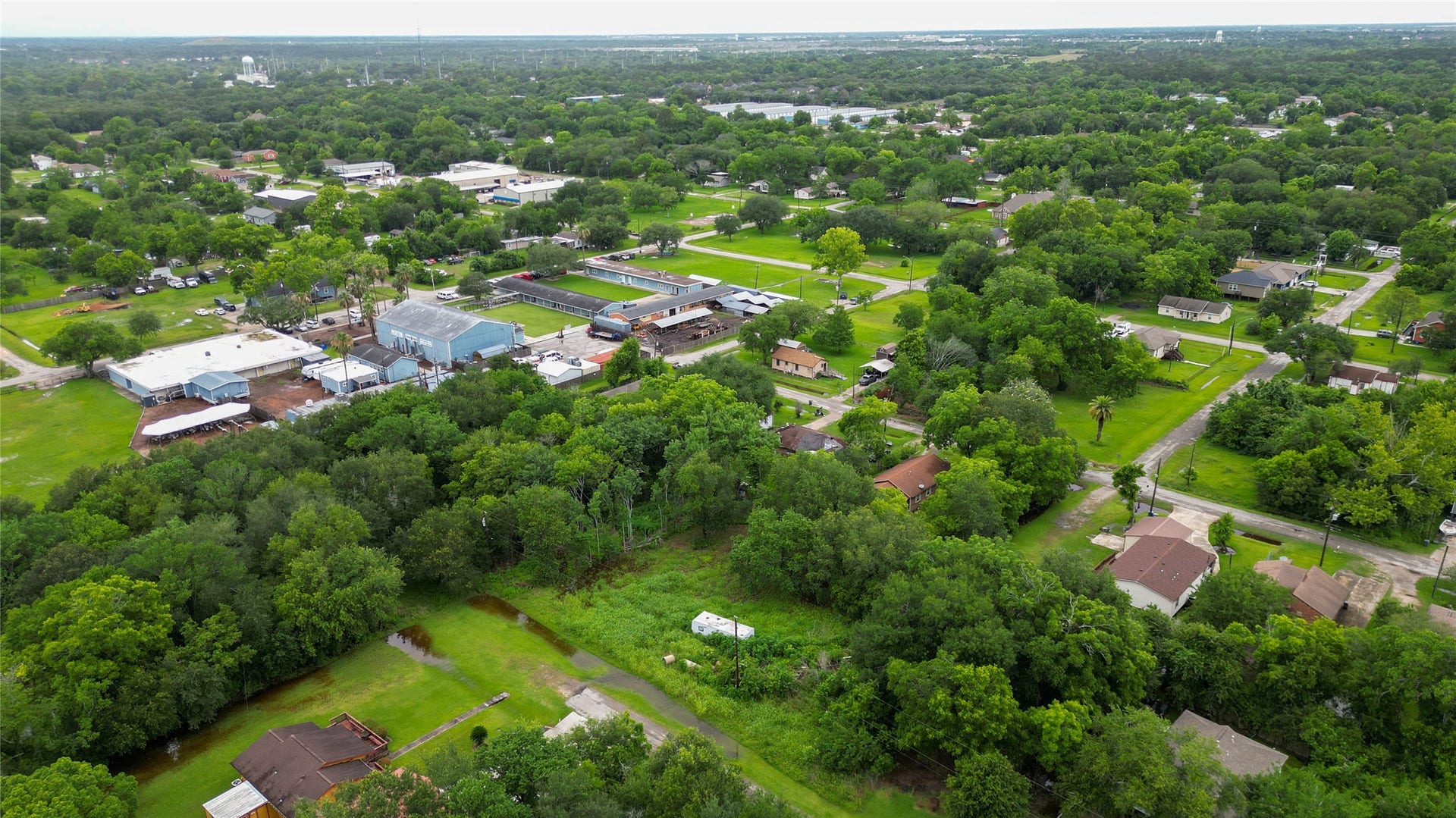 6702 Lewis Rd, Hitchcock, TX 77563 6702 Lewis Rd, Hitchcock, TX 77563