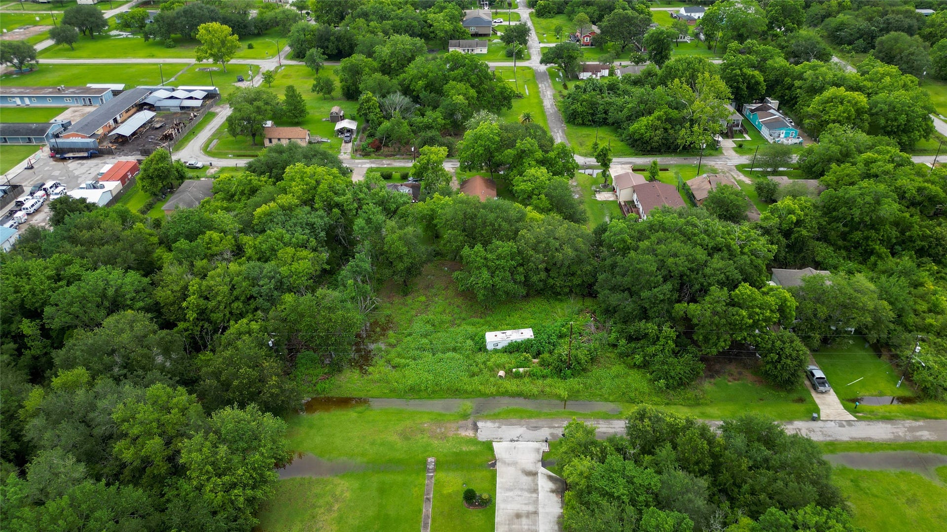 6702 Lewis Rd, Hitchcock, TX 77563 No through Traffic Lot