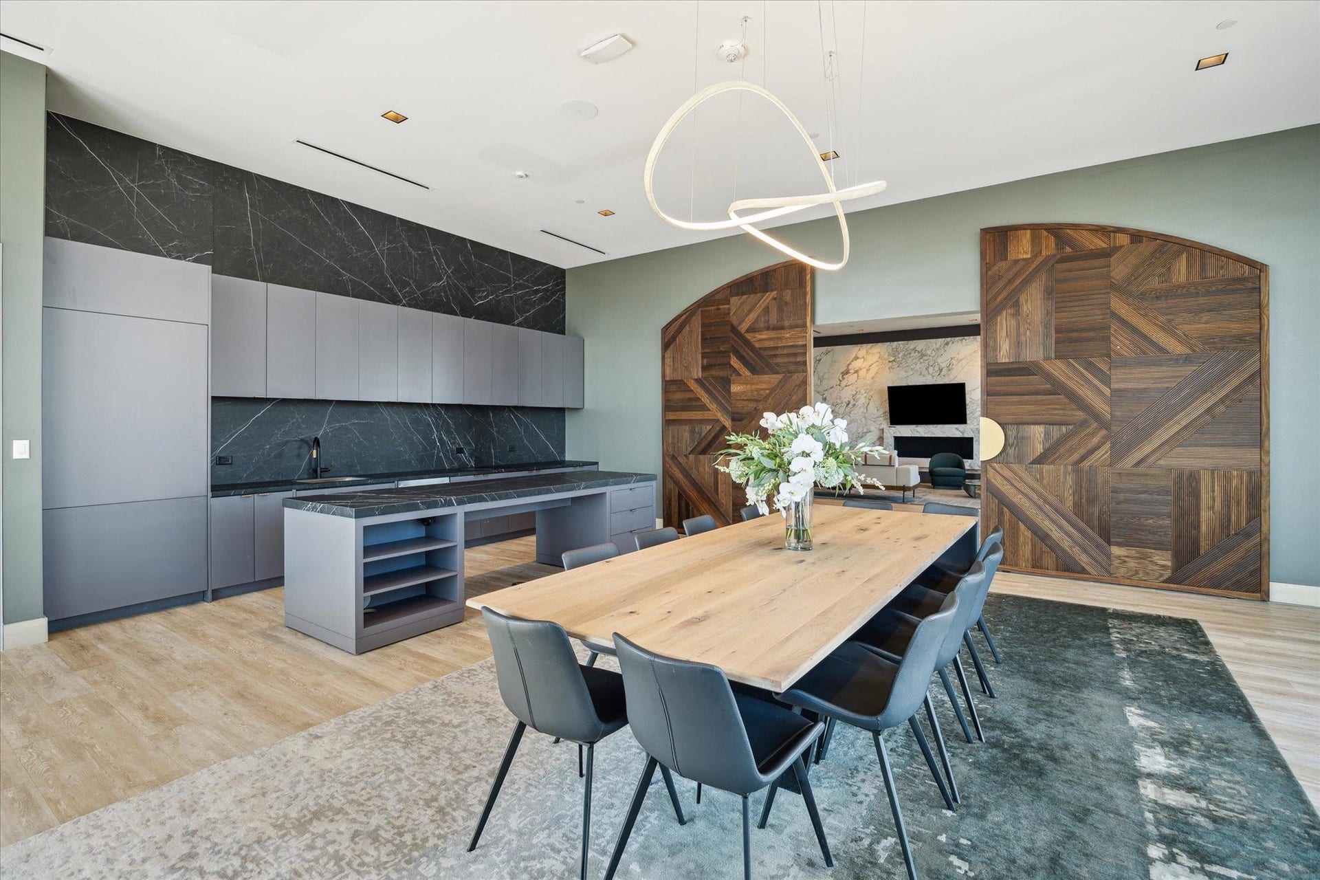 1711 Allen Parkway, #2403, Houston, TX 77019 1711 Allen Parkway, #2403, Houston, TX 77019