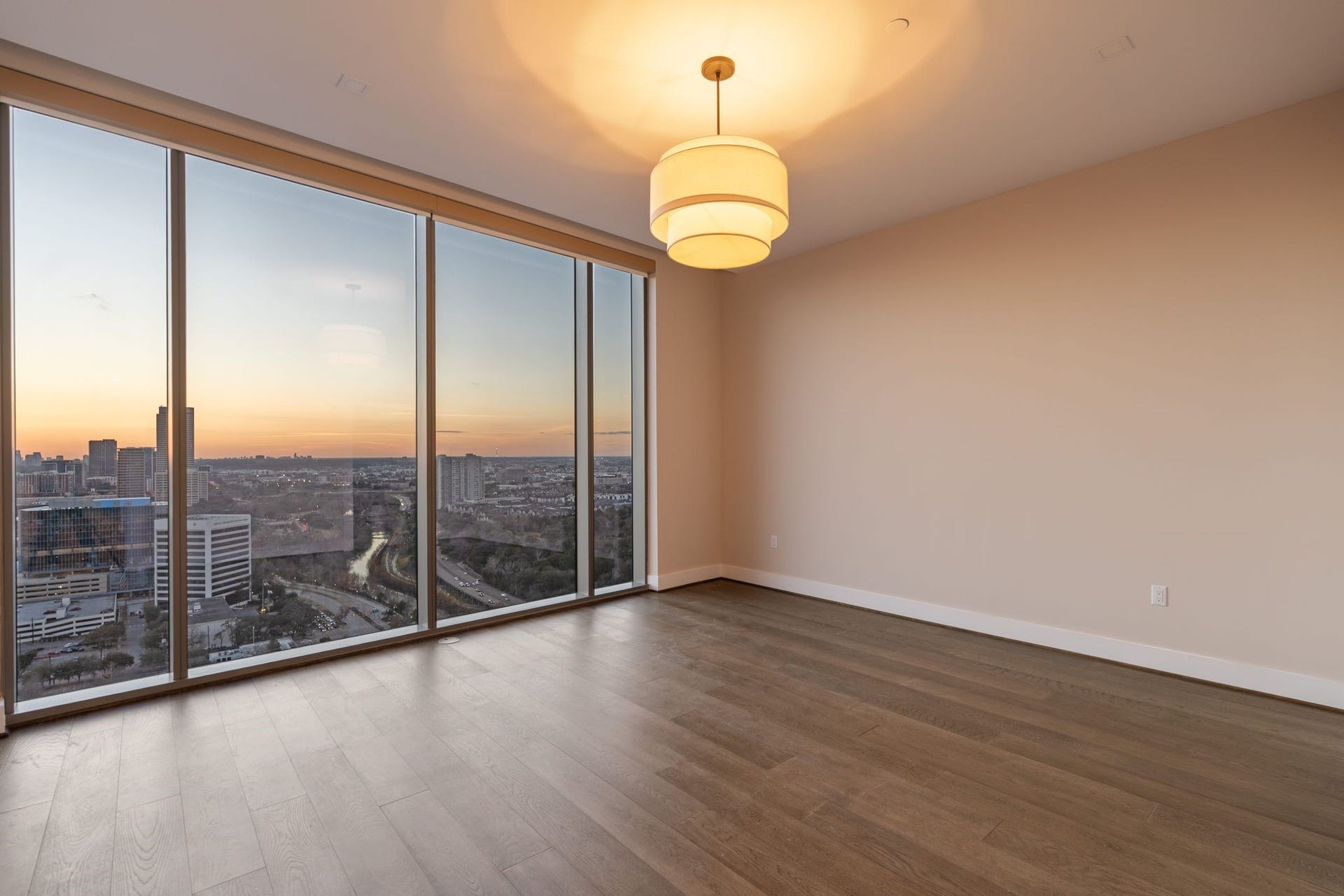 1711 Allen Parkway, #2403, Houston, TX 77019 1711 Allen Parkway, #2403, Houston, TX 77019
