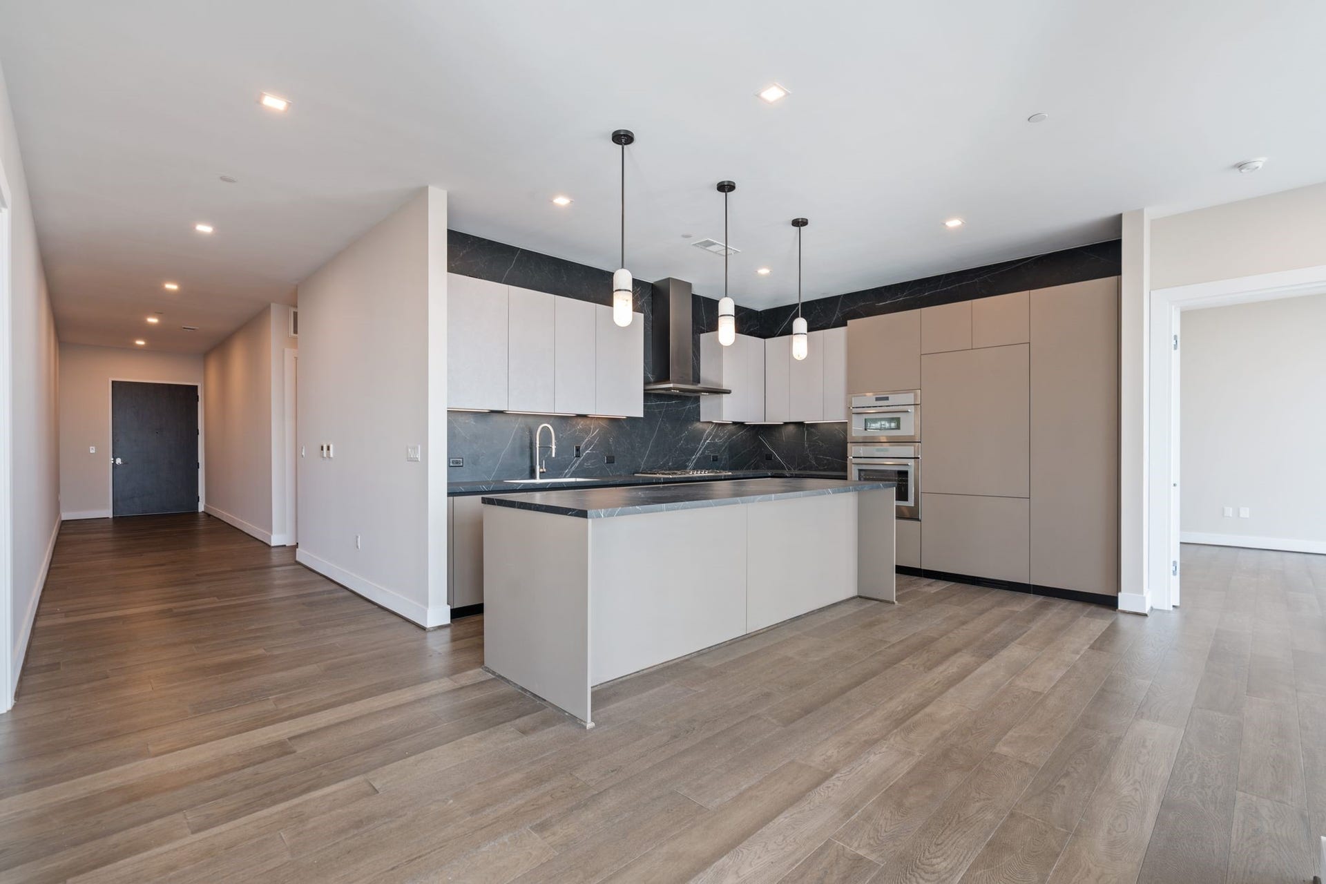 1711 Allen Parkway, #2403, Houston, TX 77019 1711 Allen Parkway, #2403, Houston, TX 77019