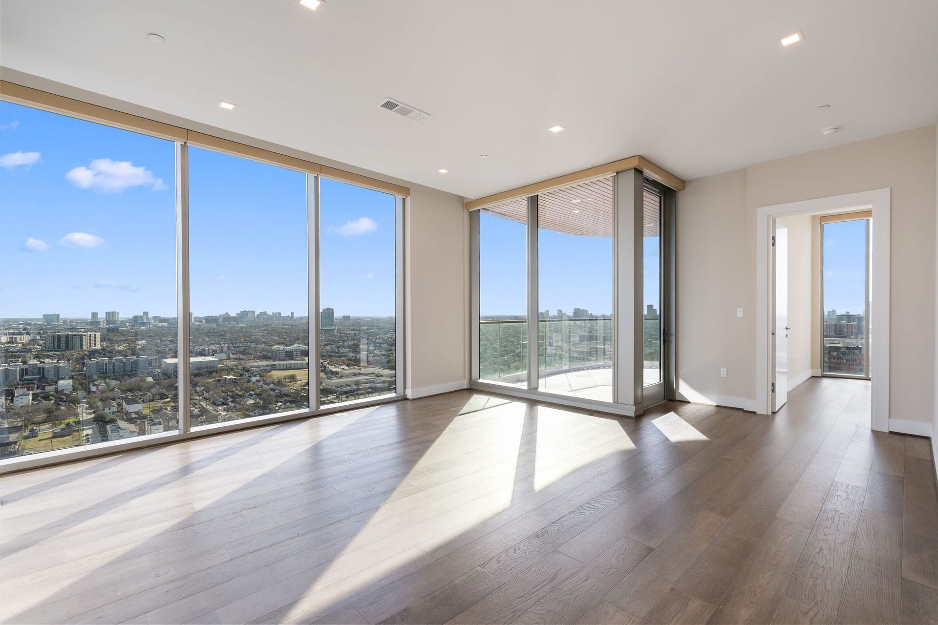 1711 Allen Parkway, #2403, Houston, TX 77019 1711 Allen Parkway, #2403, Houston, TX 77019