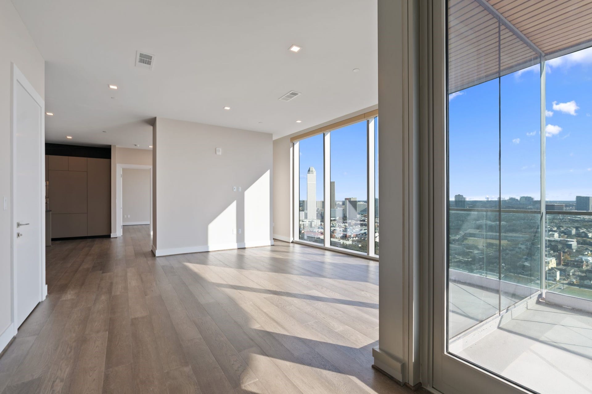 1711 Allen Parkway, #2403, Houston, TX 77019 1711 Allen Parkway, #2403, Houston, TX 77019